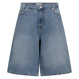 Copenhagen Muse CMANORA-BERMUNDA Shorts, Light Blue Denim 